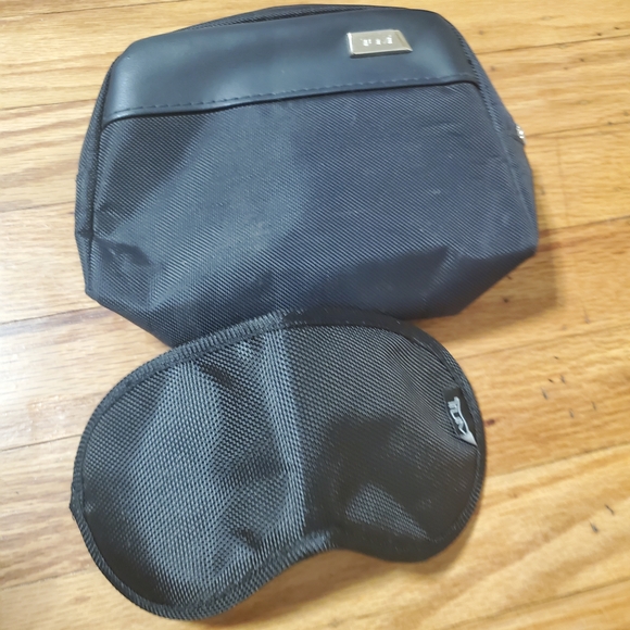 TUMI Black Travel Pouch and Eye Mask Set - Picture 1 of 5